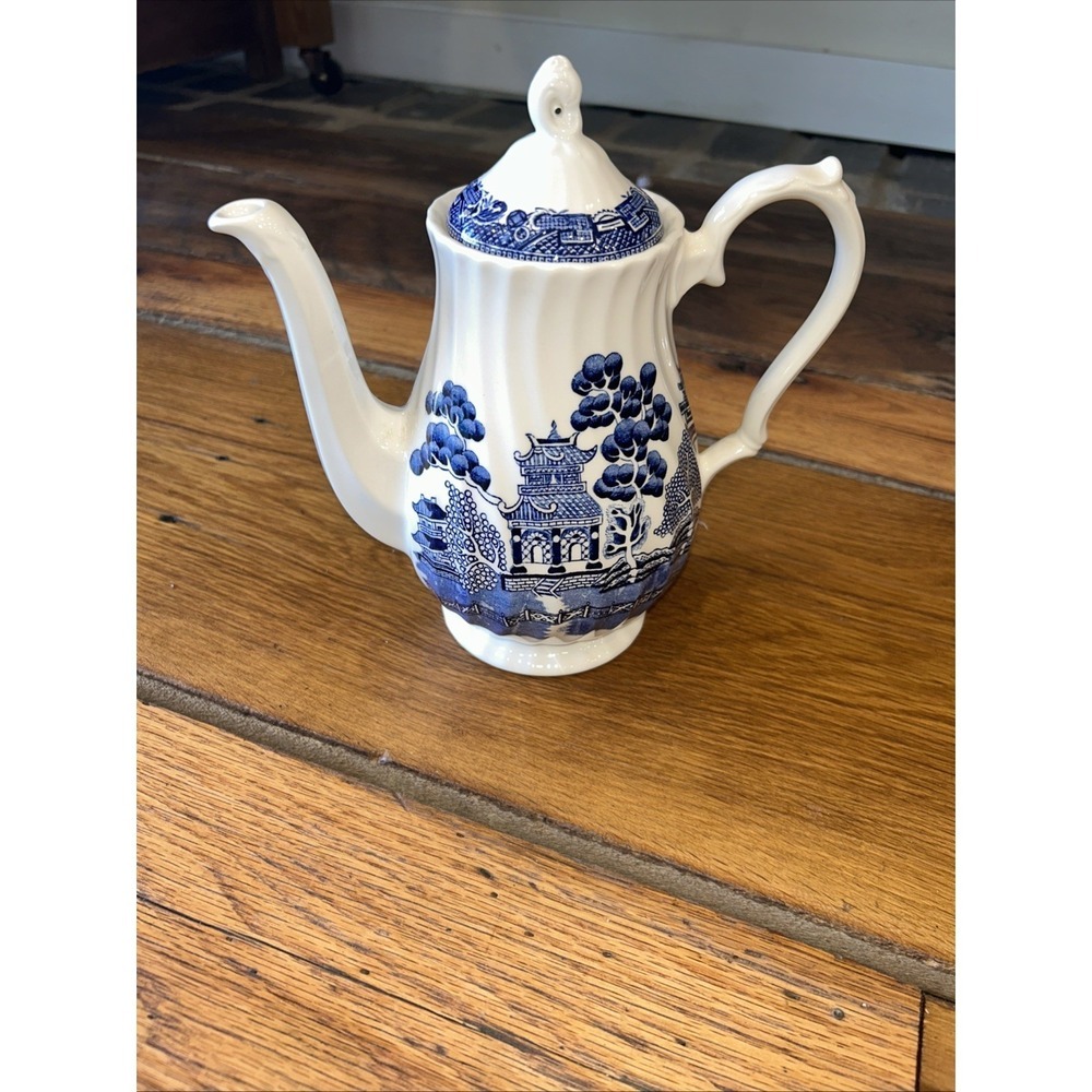 Rare Royal Wessex Swirl Blue & White Willow Coffee Pot, England HTF Chip Free‎